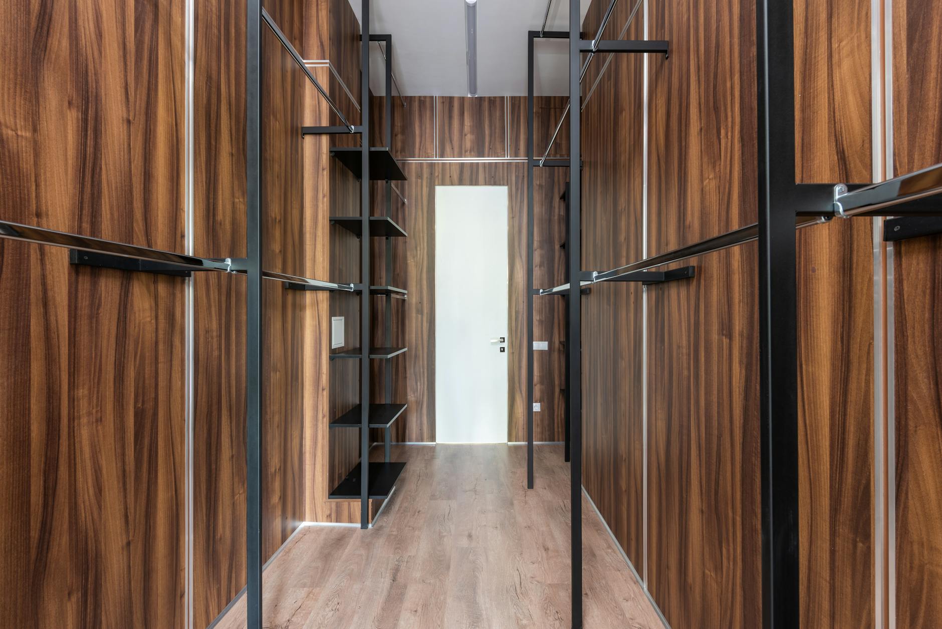 Custom wardrobe and interior woodwork design in a Dubai luxury property